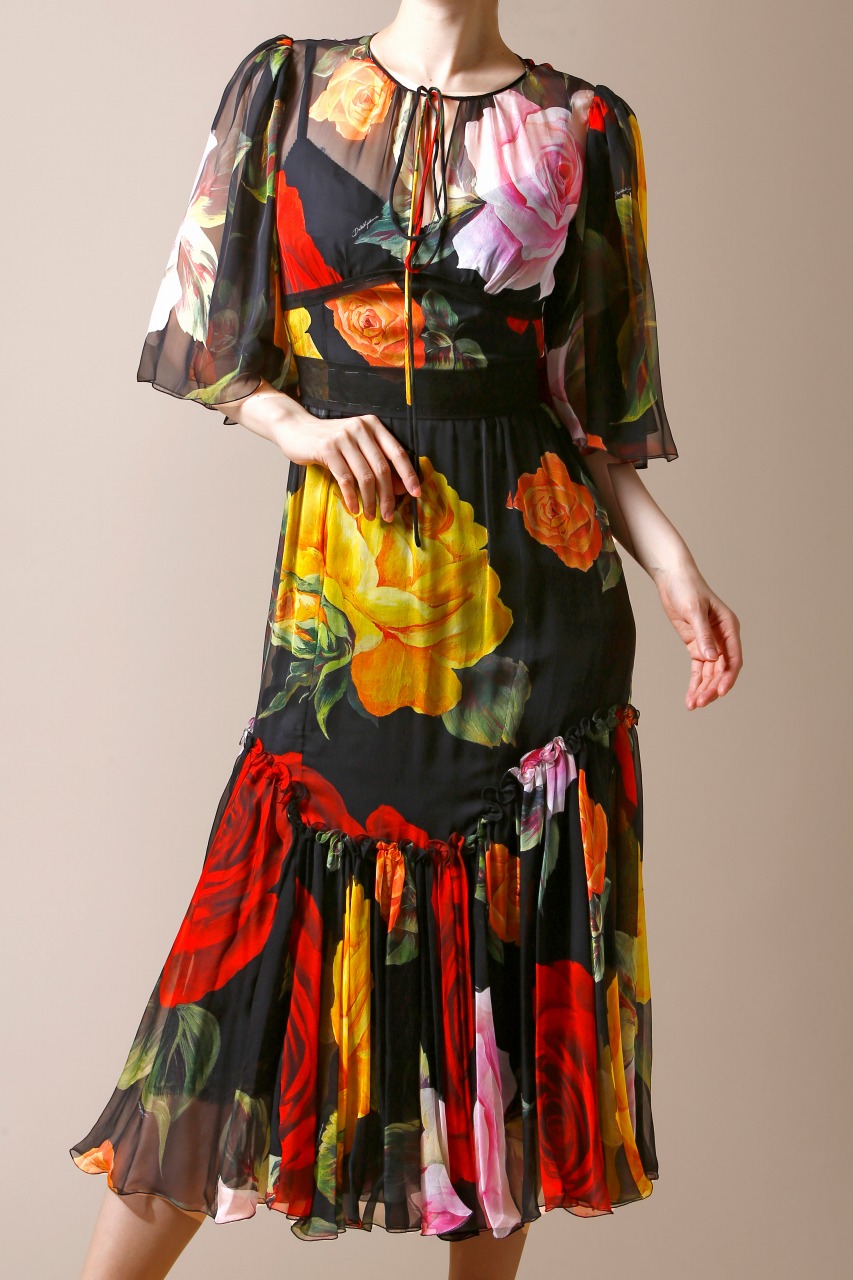 DOLCE＆GABBANA シルクシフォン薔薇プリントひざ上ドレス｜ハイ 