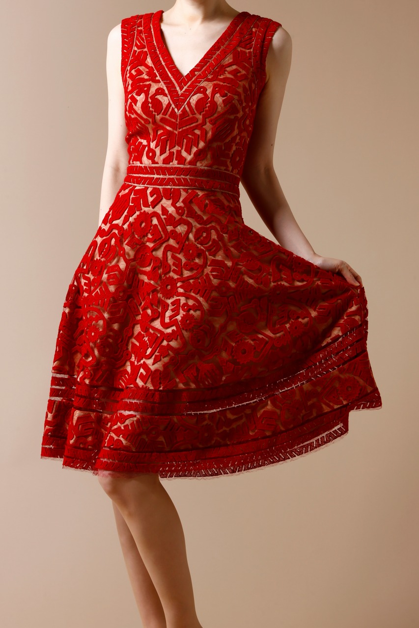 TADASHI SHOJI 朱赤幾何学模様レースVネックノースリーブフレアドレス  