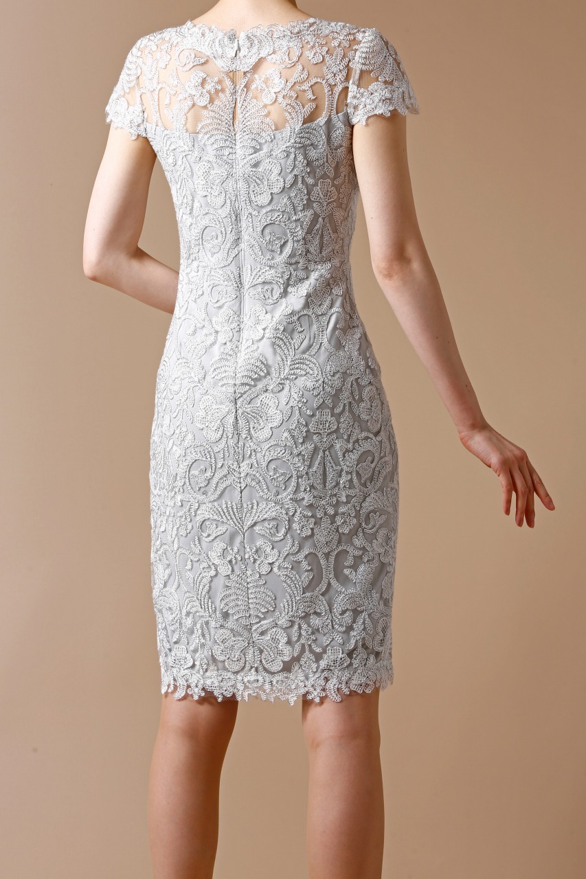 TADASHI SHOJI*華やか*ベルベット*満開のバラ*カクテルドレス セール☆TADASHI SHOJI ベルベットフラワーモチーフロングガウン